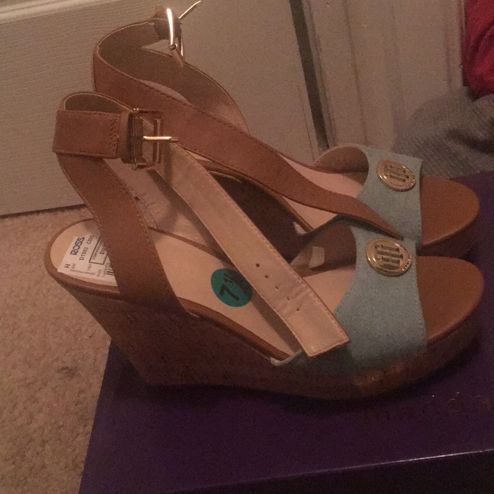 Tommy Hilfiger wedges. never worn